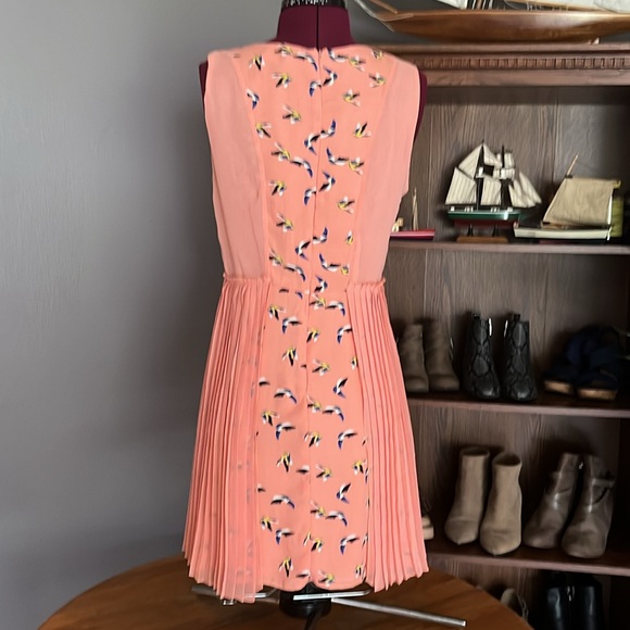 Ladies dress - Picture 3 of 5